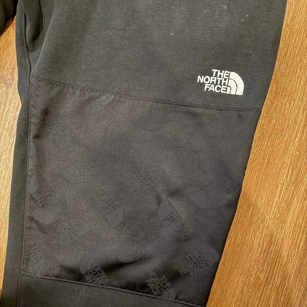 The North Face Black Men's Jogger Sweatpants with Logo - Picture 2 of 2